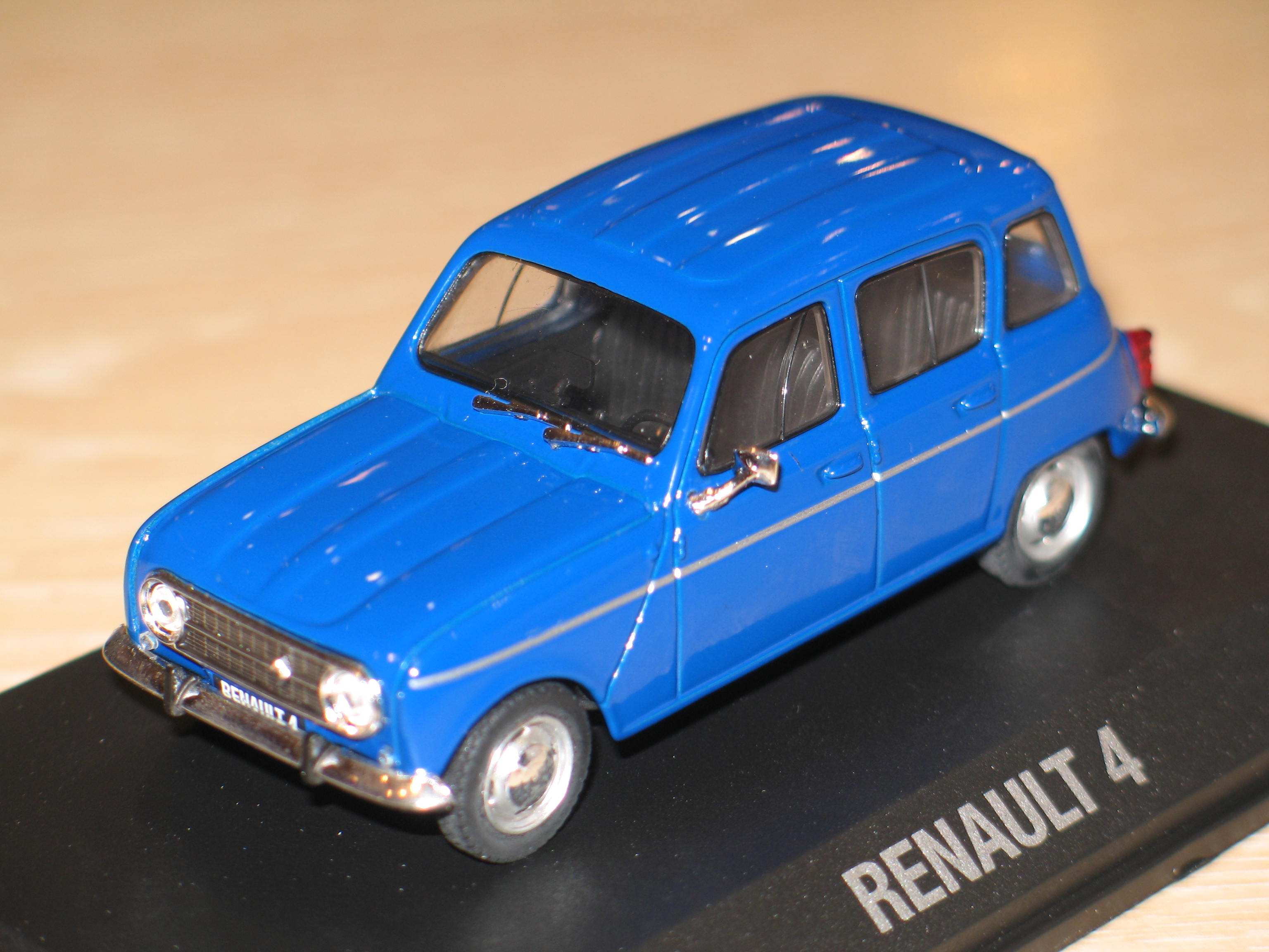 RENAULT 4L 1971 BLEU NOREV 1/43°