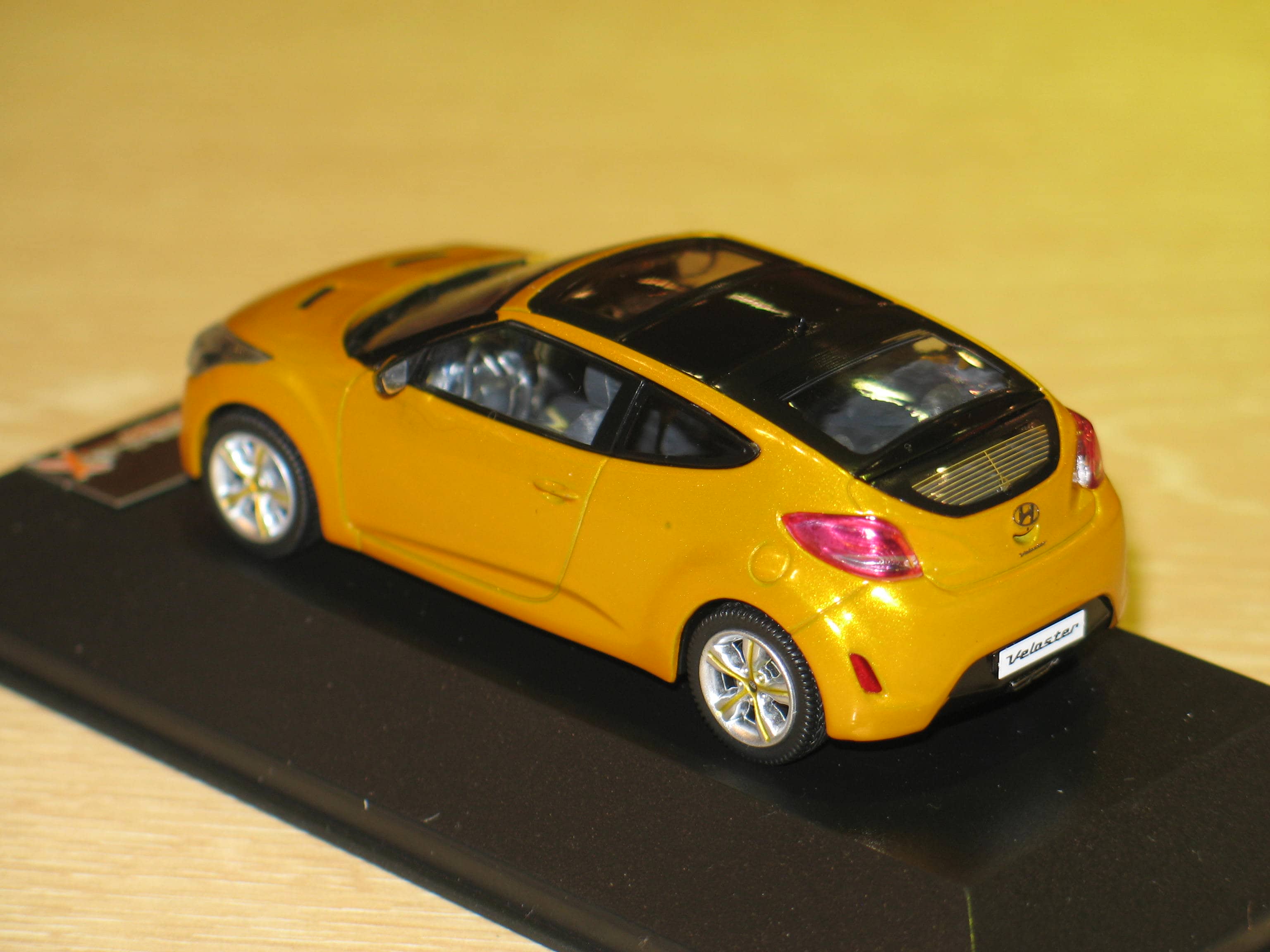 HYUNDAI VELOSTER 2012 ORANGE PREMIUM X 1/43°