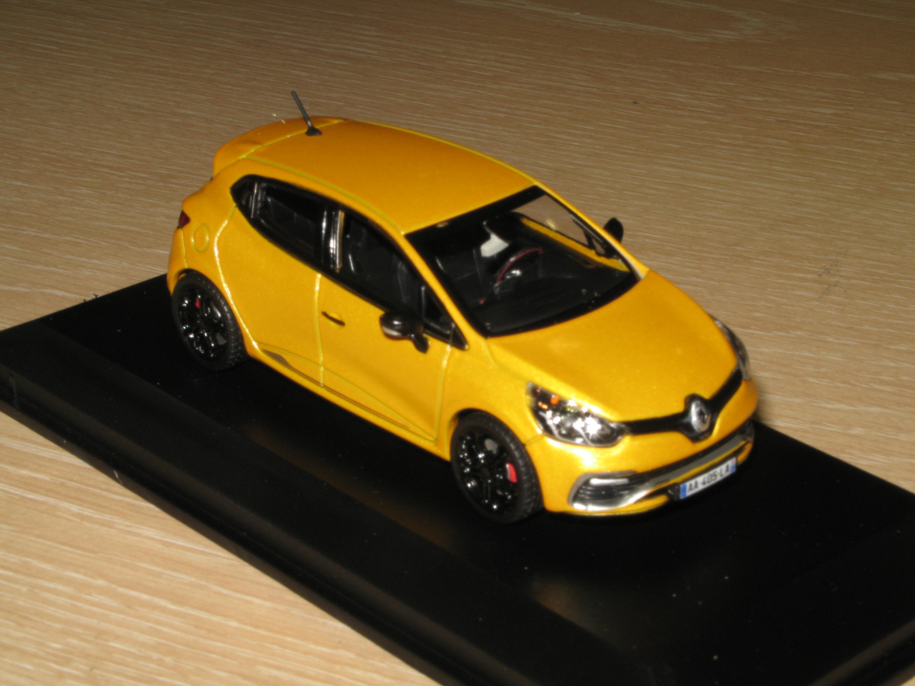 RENAULT CLIO IV RS 2013 NOREV 1/43°