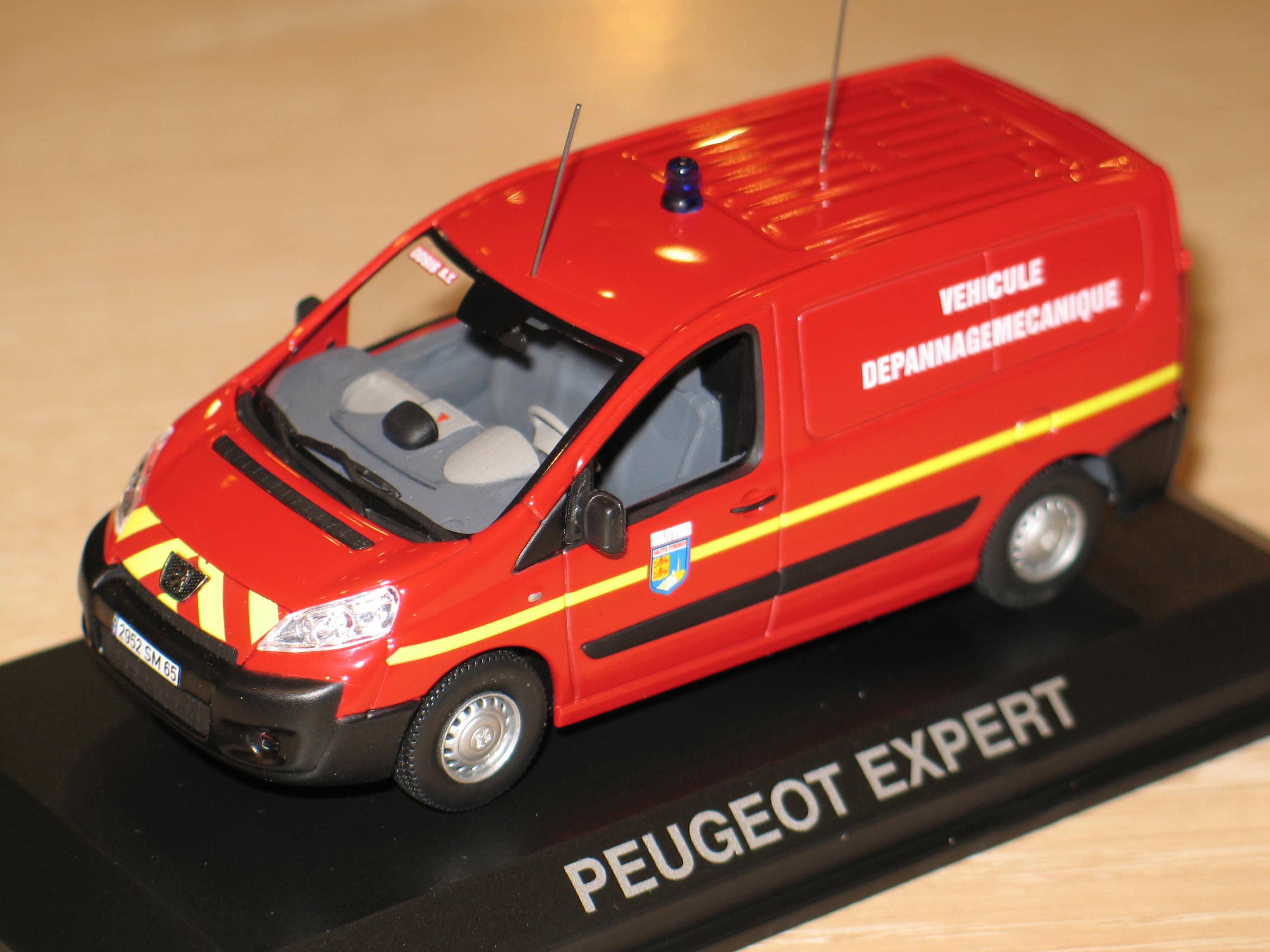 Norev SB 1/43 - Peugeot Expert Médecin Pompiers - Miniature Occasion