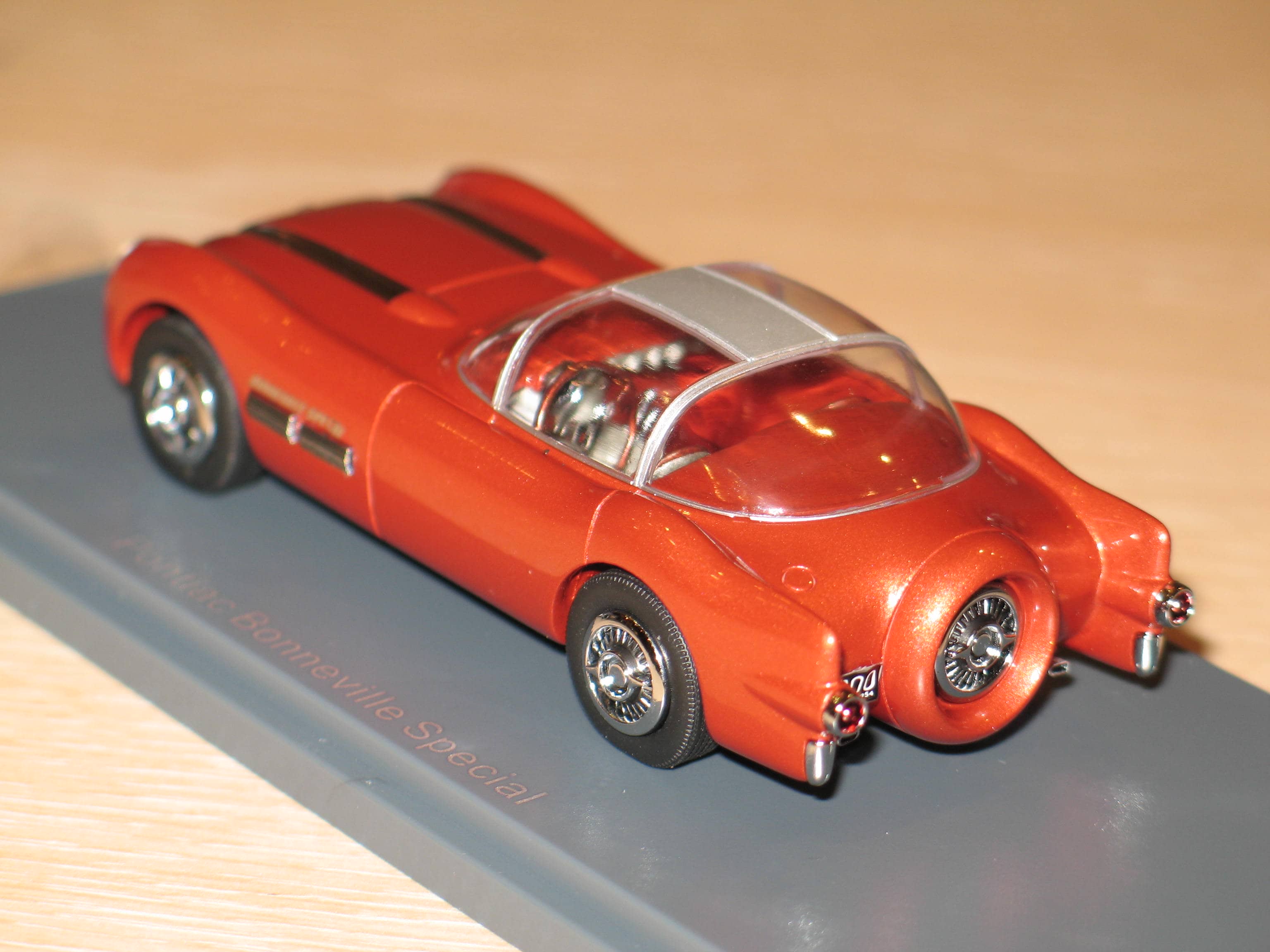 PONTIAC BONNEVILLE SPECIAL Vert AMERICAN EXCELLENCE NEO 44826 1:43