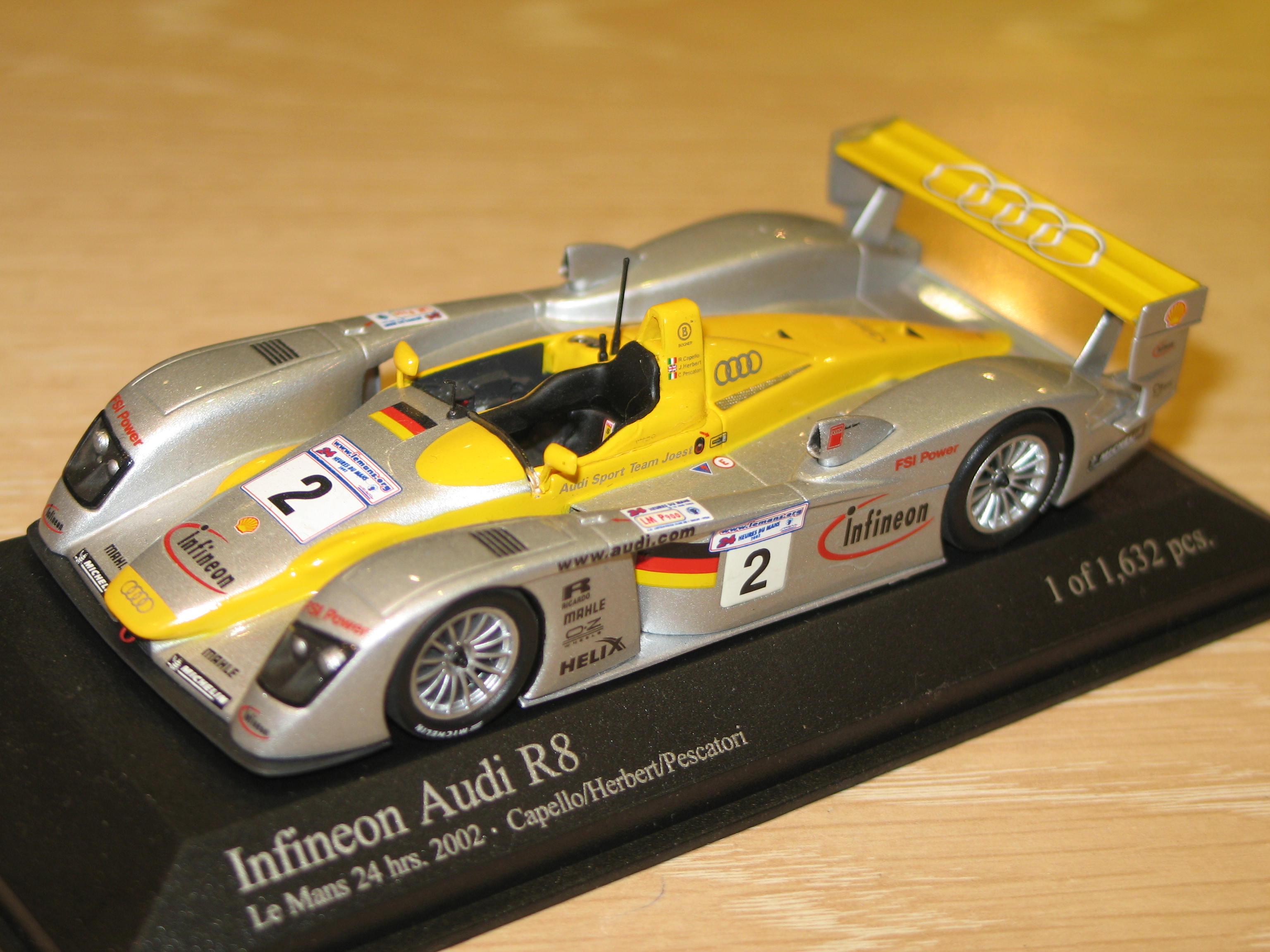 Audi R8 ALMS Adelaide 2000 Minichamps 1/43°