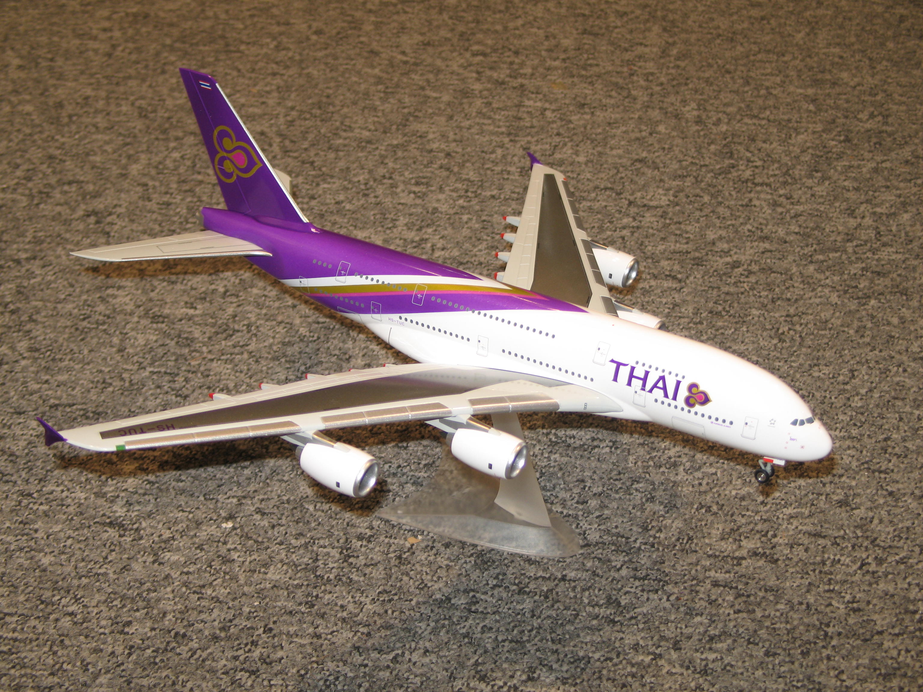 AIRBUS A380 THAI 1/200° HERPA 1/200°