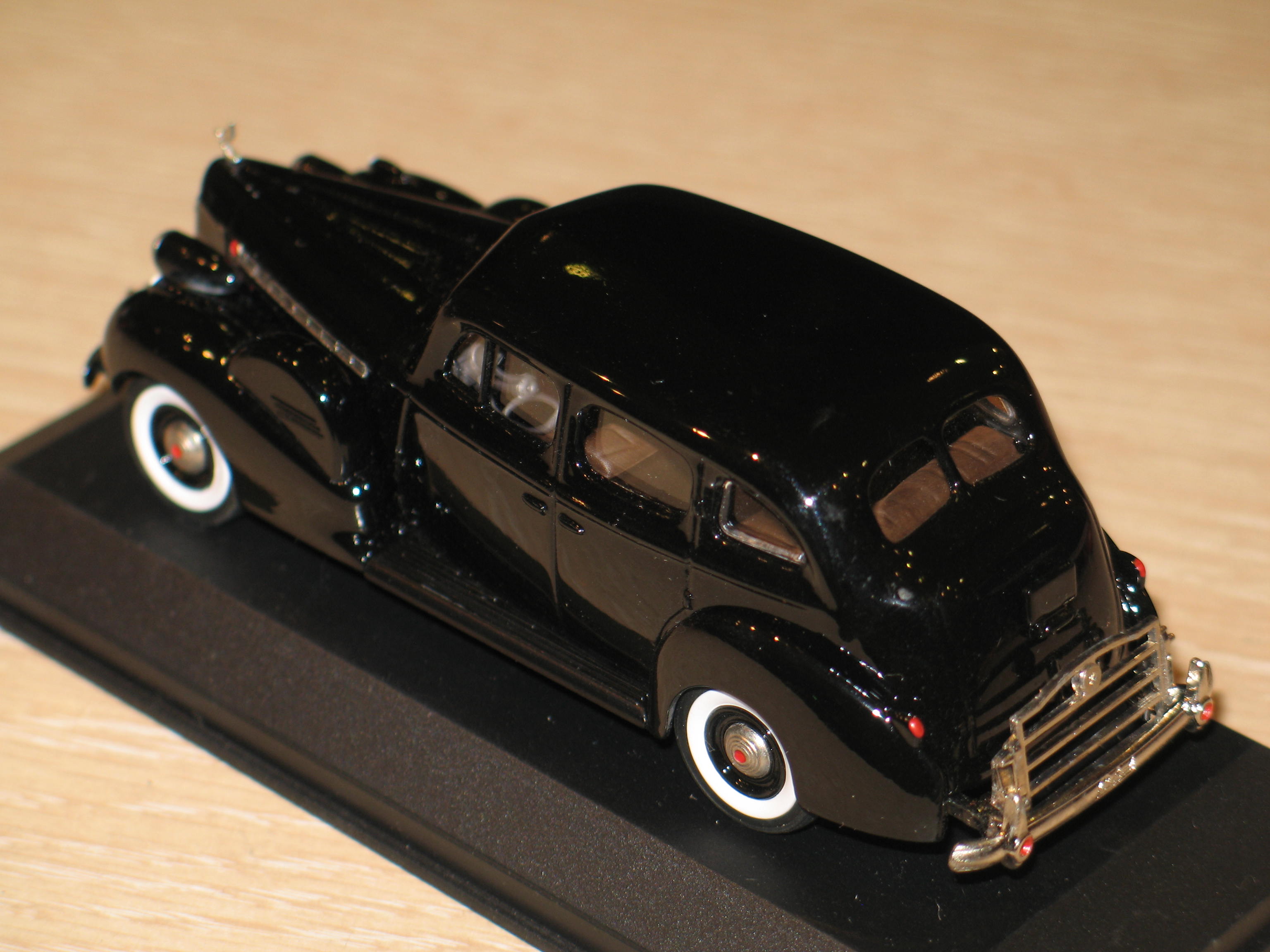 PACKARD SUPER 8 NOIR 1940 REXTOYS 1/43°