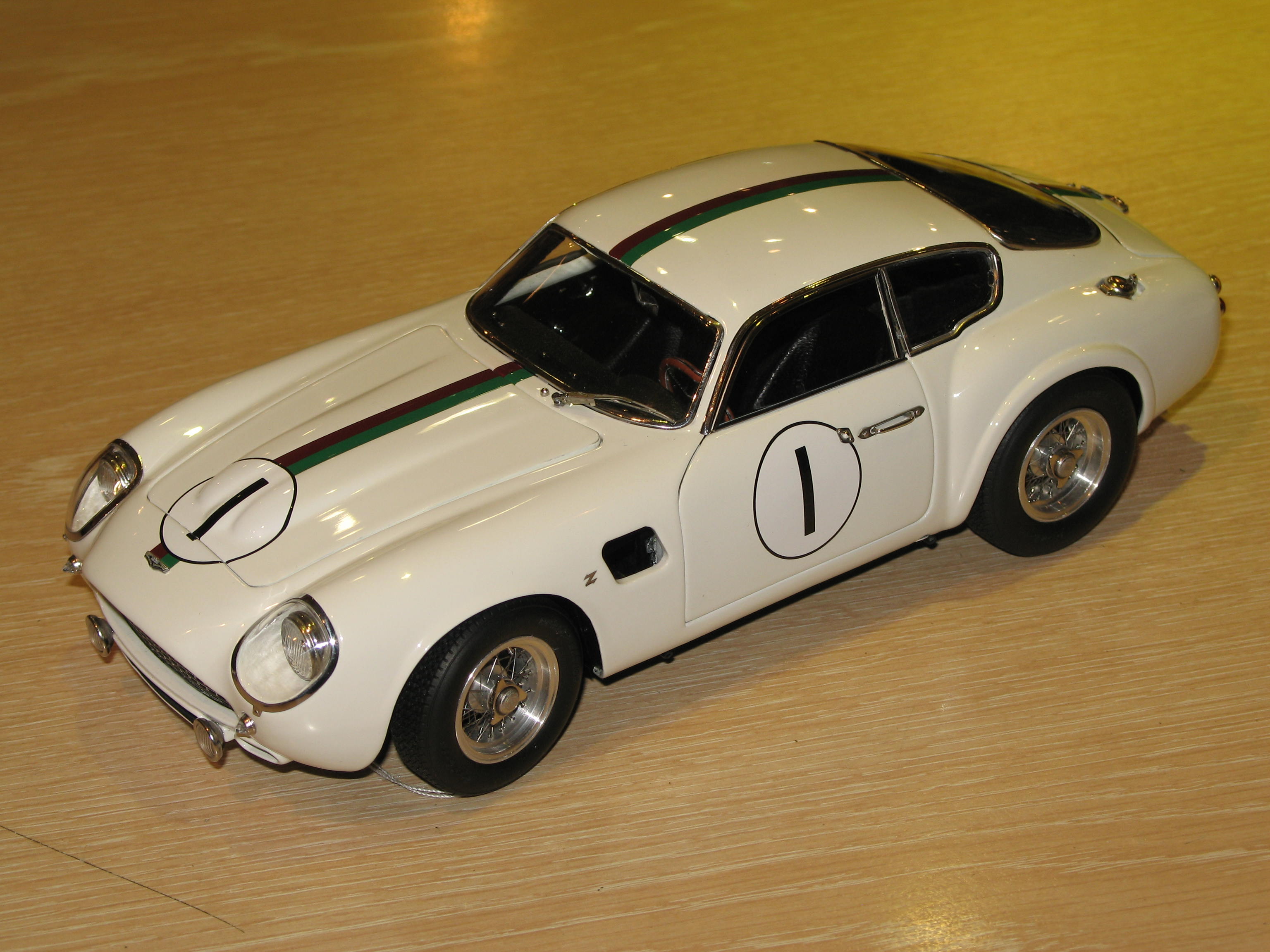 ASTON MARTIN DB4 GT ZAGATO N°1 LM 1961 CMC 1/18°