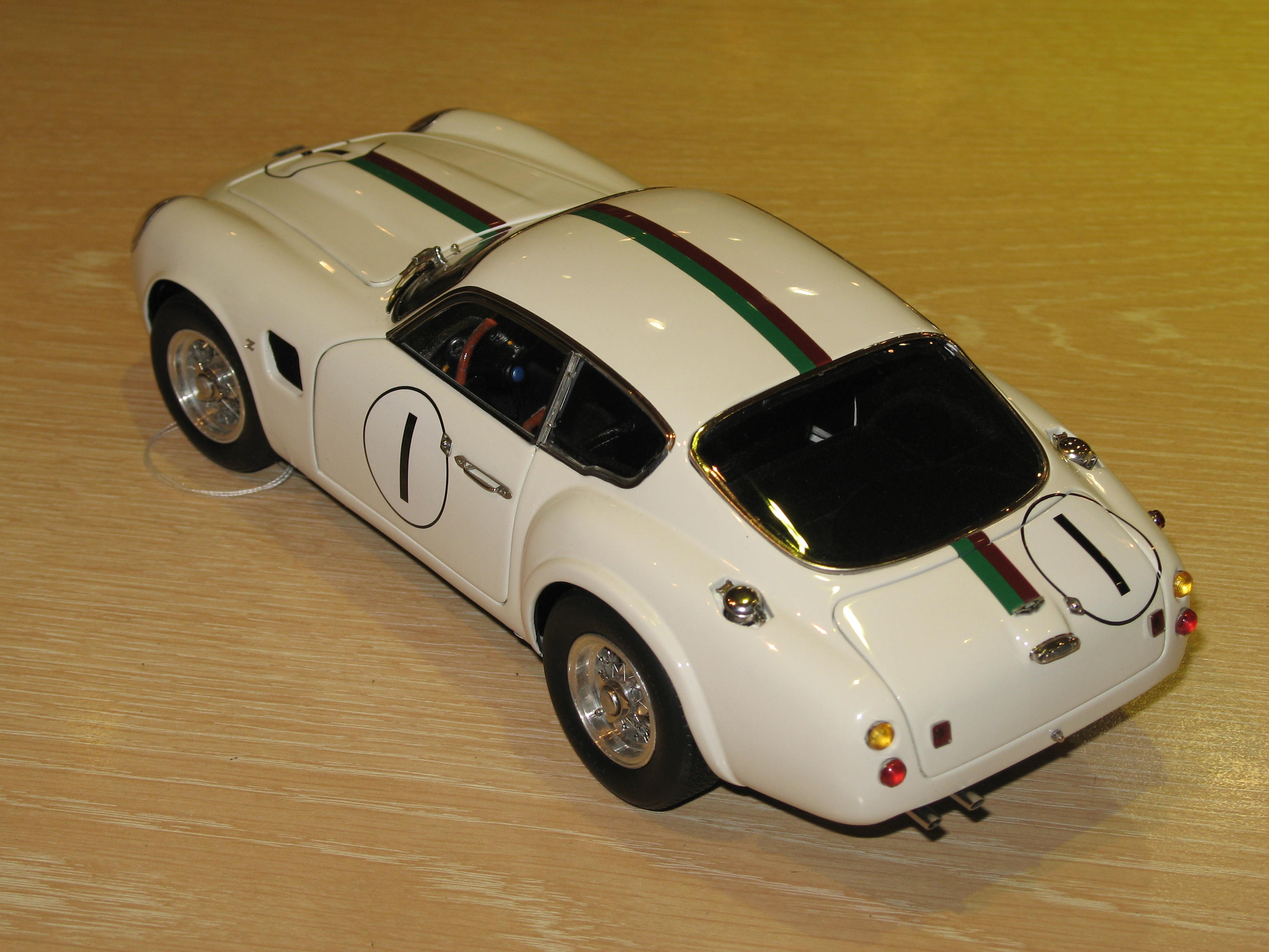 ASTON MARTIN DB4 GT ZAGATO N°1 LM 1961 CMC 1/18°