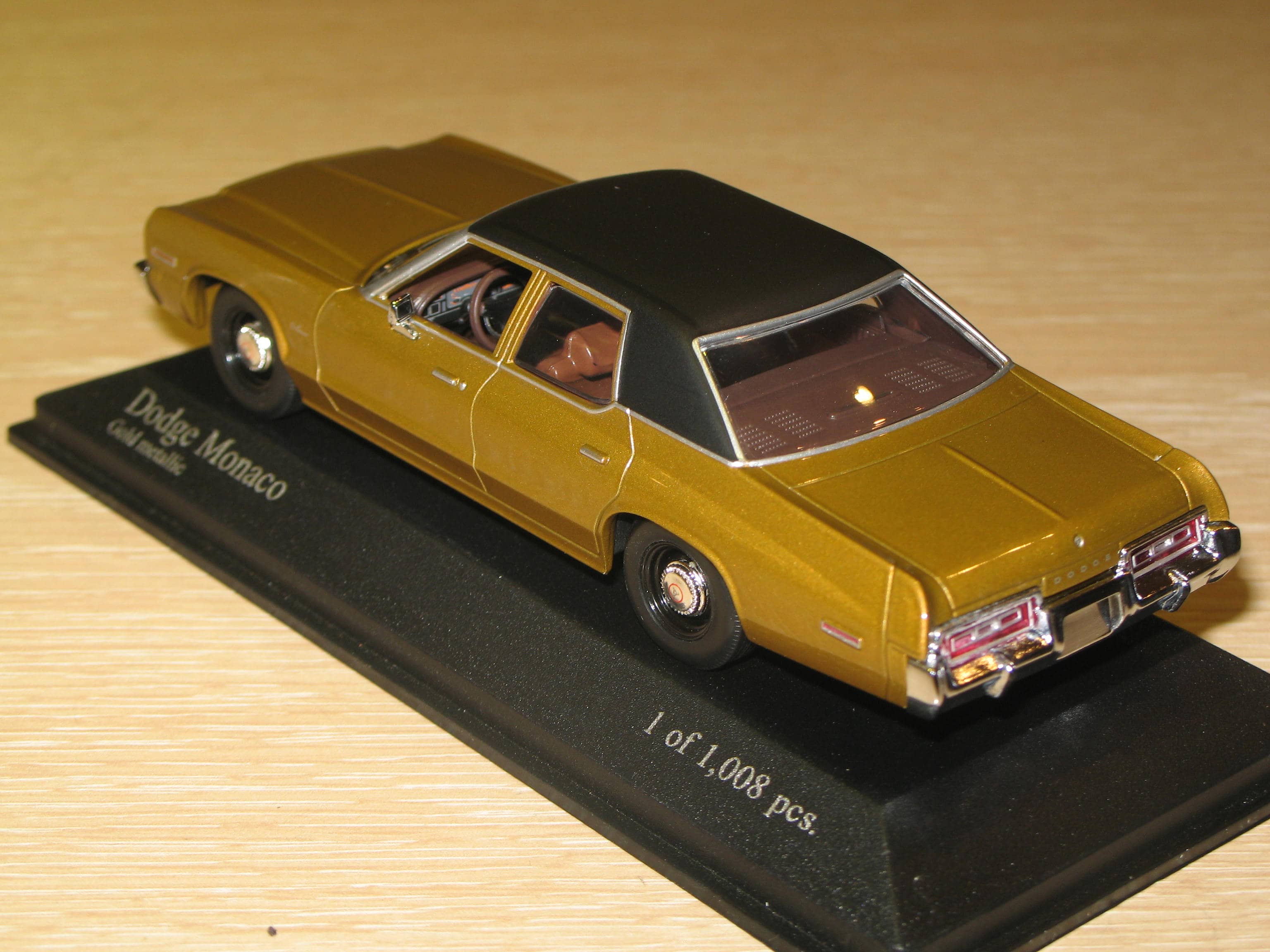 DODGE MONACO MINICHAMPS 1/43°