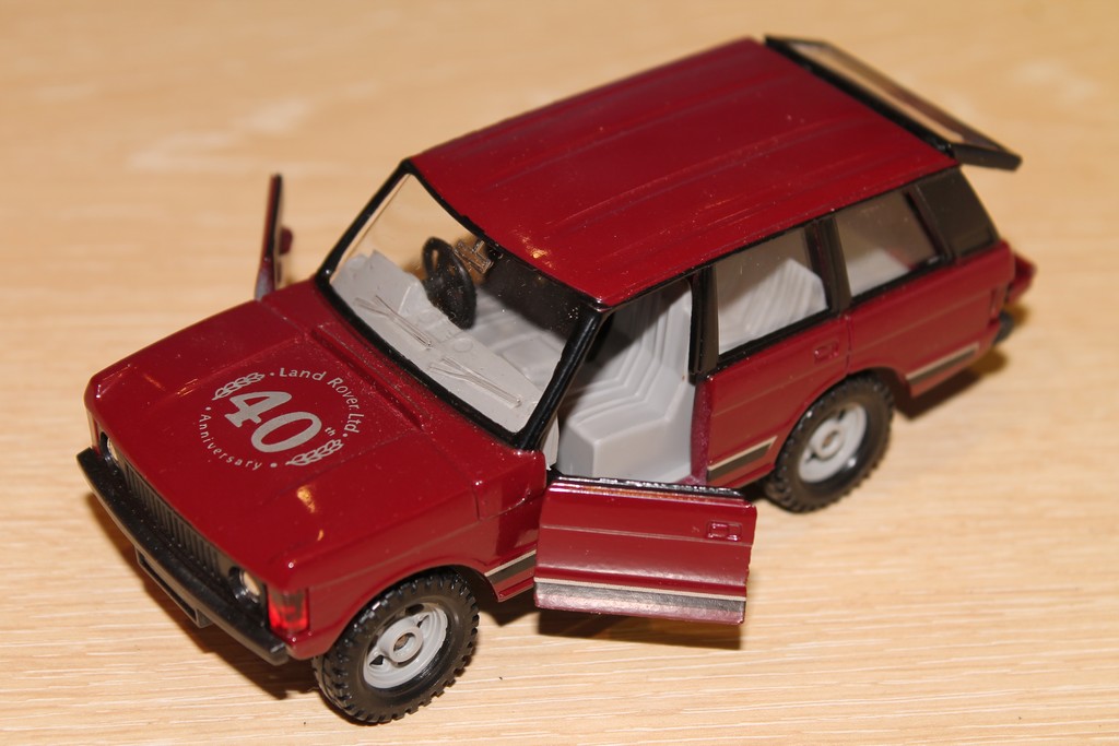 LAND ROVER RANGE ROVER 1986 CORGI 1/36°