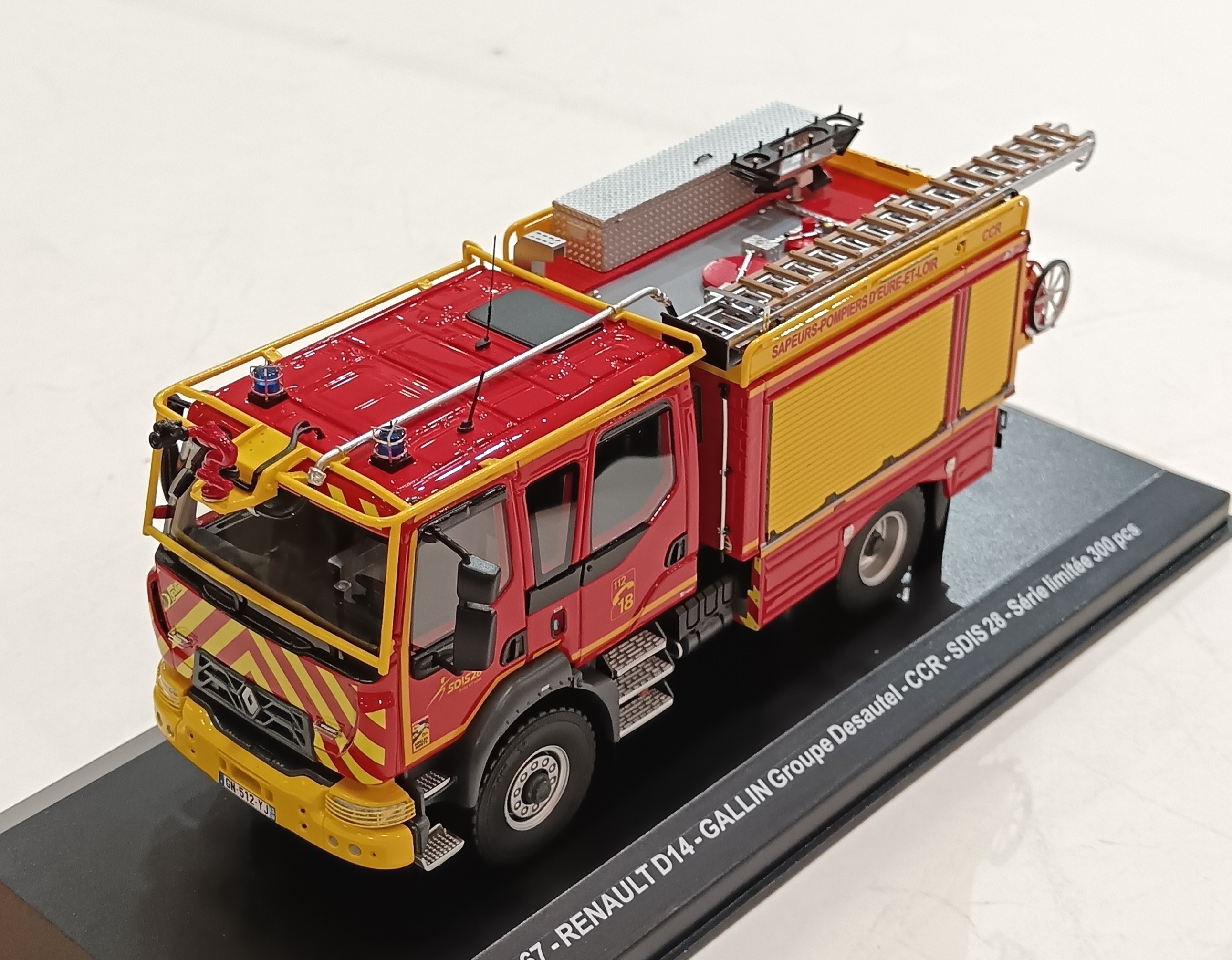 RENAULT D14 GALLIN DESAUTEL  CCR DIS28 ALERTE 1/43°