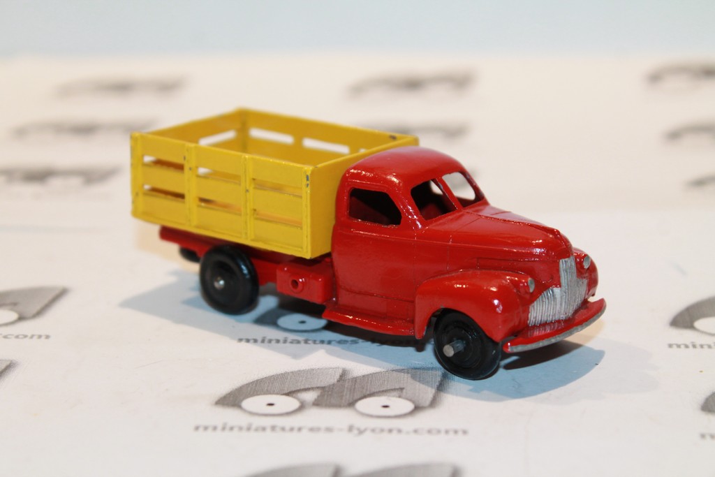 STUDEBAKER MARAICHER DINKY TOYS 1/43°