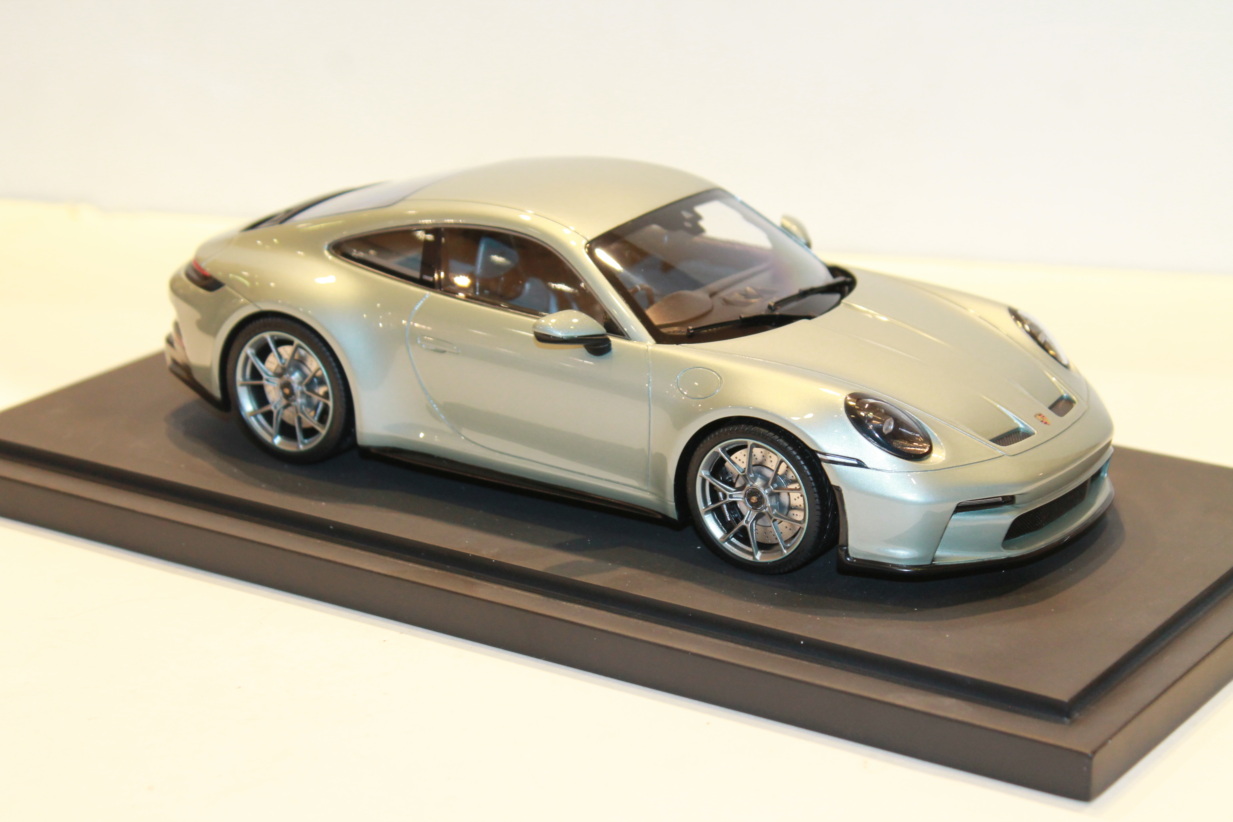 PORSCHE 911 TYPE 992 GT3 TOURING MINICHAMPS 1/18°