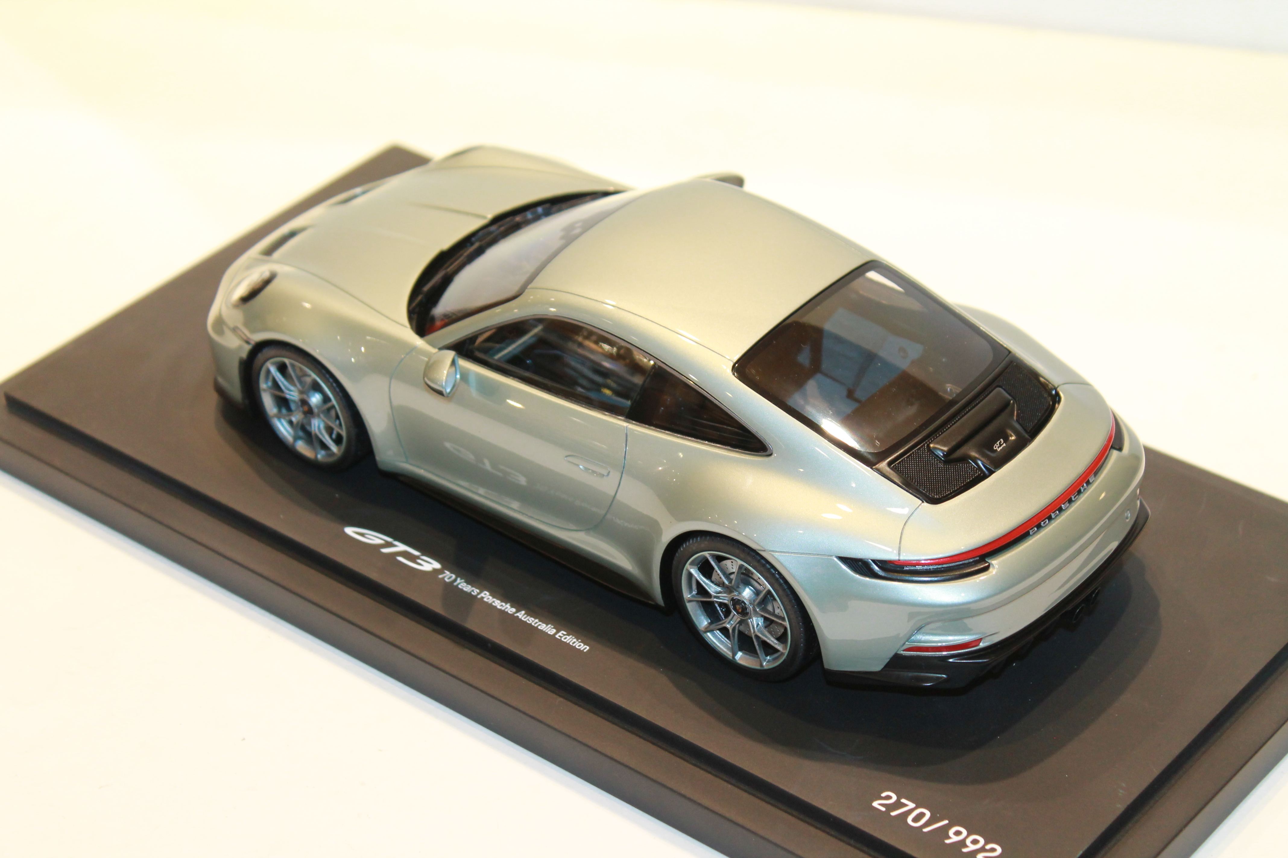 PORSCHE 911 TYPE 992 GT3 TOURING MINICHAMPS 1/18°