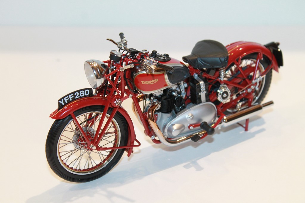 TRIUMPH SPEED TWIN 1939 MINICHAMPS 1/12°