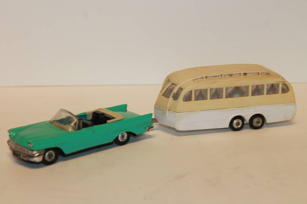 Norev 1:18 Caravane Hénon 1955 (white) 185726