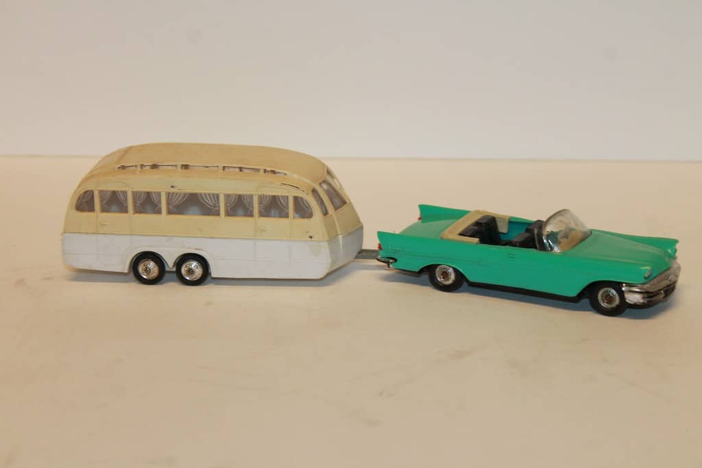 Miniature NOREV 1/43 Chrysler New Yorker Bleu Vif - Collection Auto