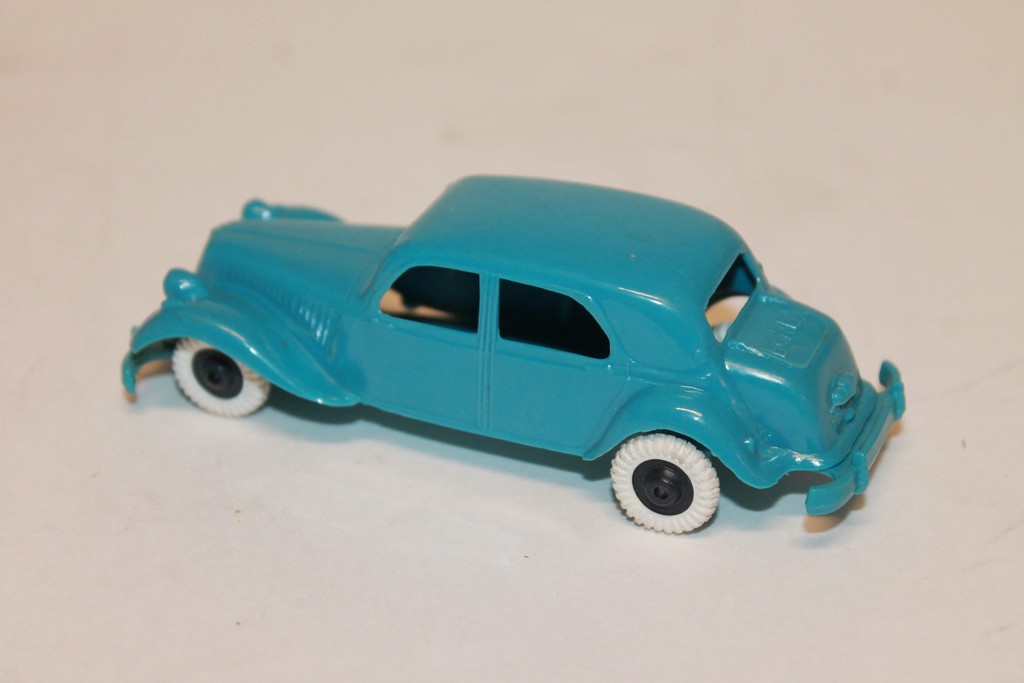 CITROEN TRACTION 11CV BLEU CLE BONUX 1/50°