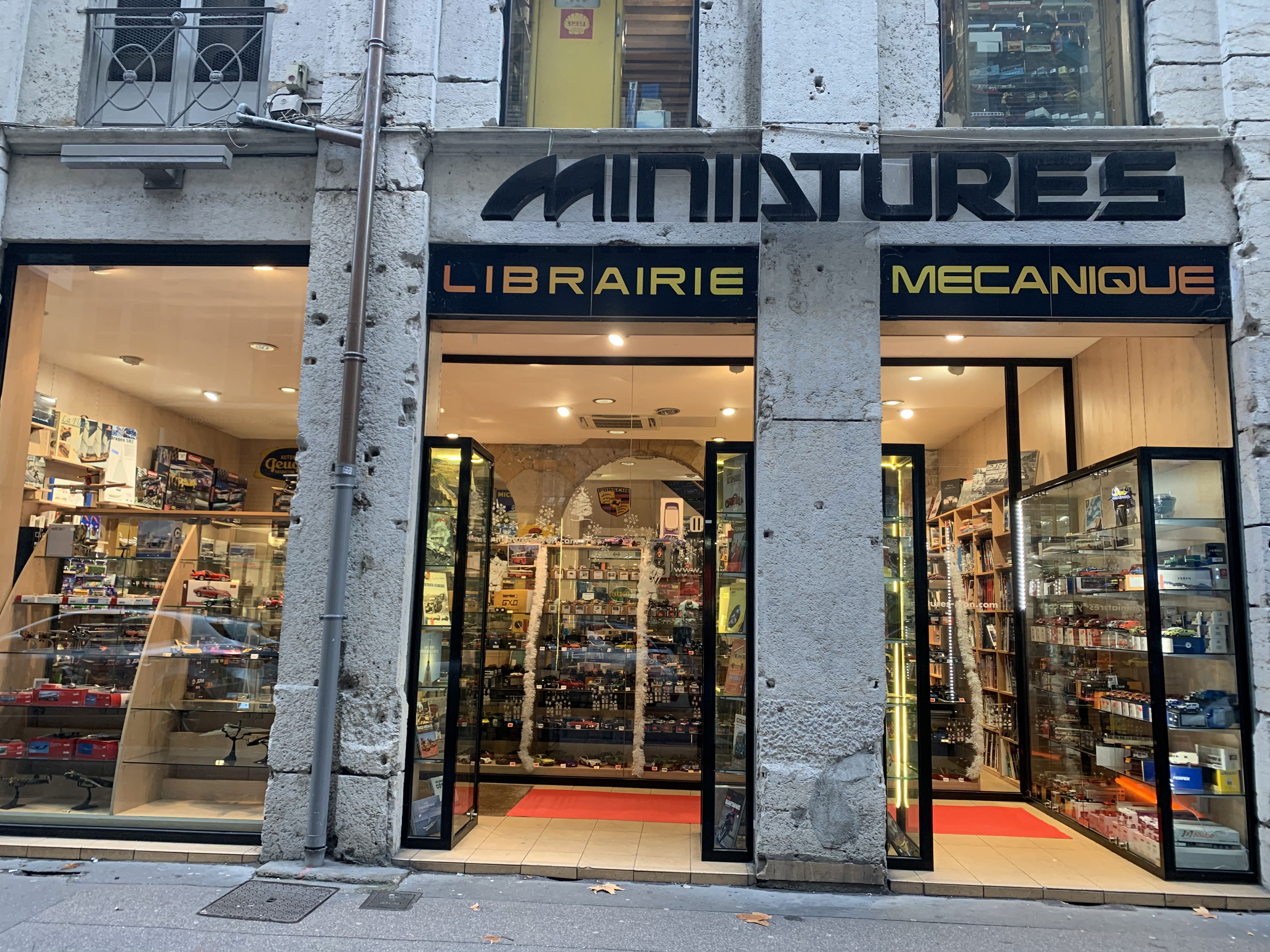 Miniatures Lyon :: Magasin de miniature et modèles réduits