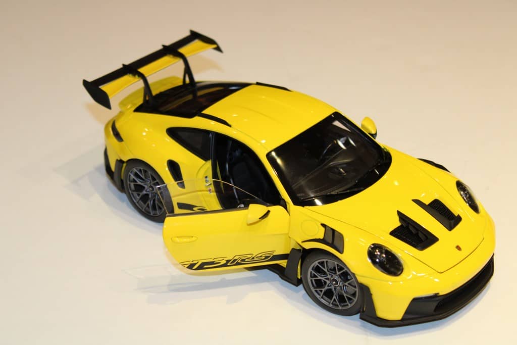 PORSCHE 911-992 GT3 RS 2023 JAUNE NOREV 1/18°