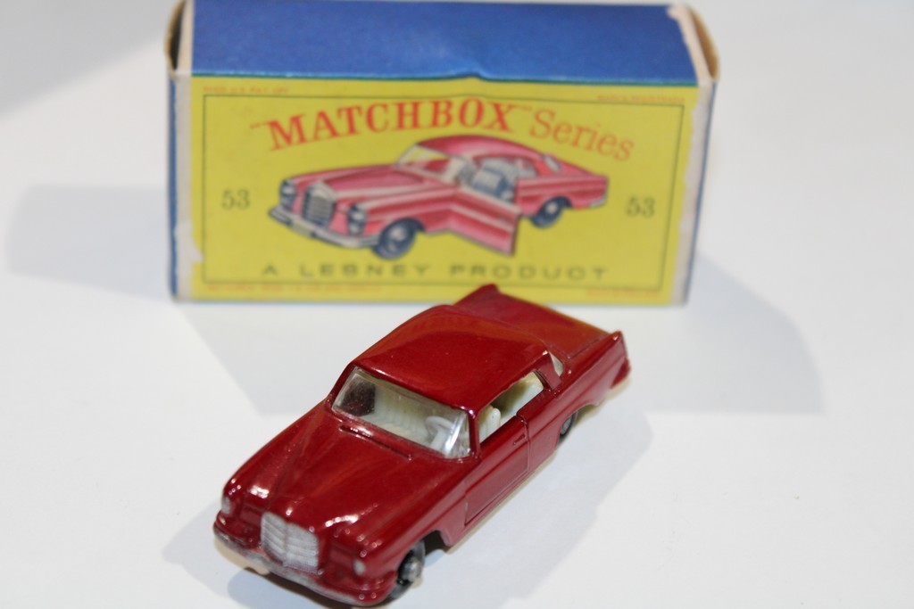 MERCEDES-BENZ COUPE - MATCHBOX 1/64