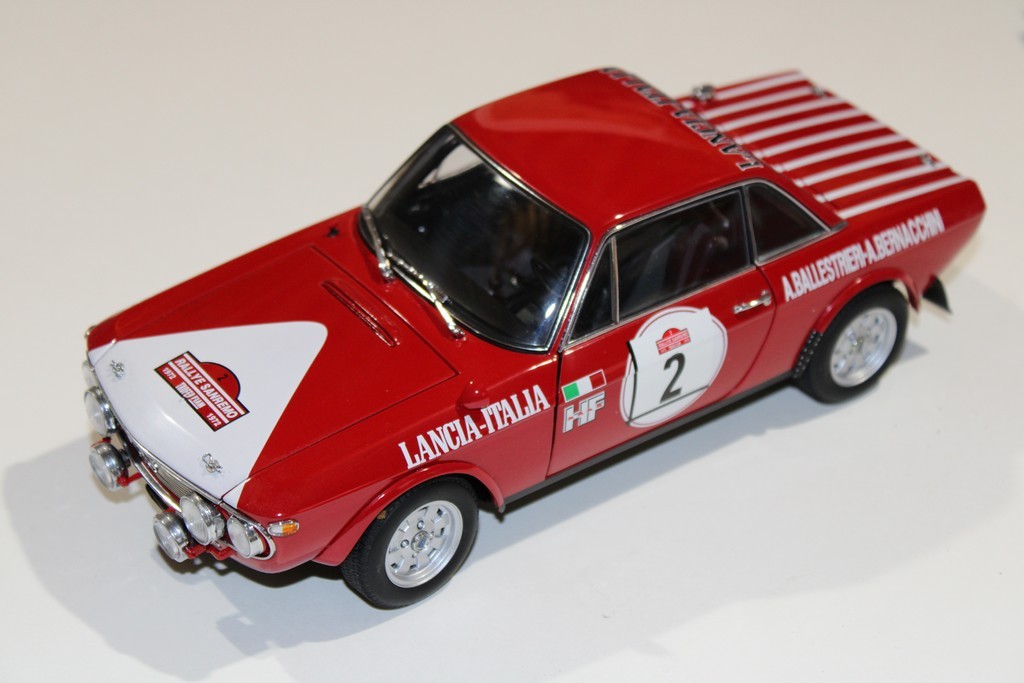 LANCIA FULVIA N°2 RALLY SANREMO WINNER 1972 AUTO ART 1/18°