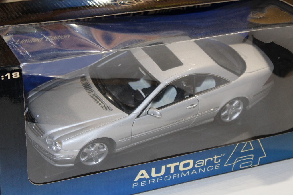 ミニカー AMG CL55 1:18 AUTO Art PERFORMANCE Mercedes CL 55 AMG C215 made by Autoart in 1/18 scale - YouTube