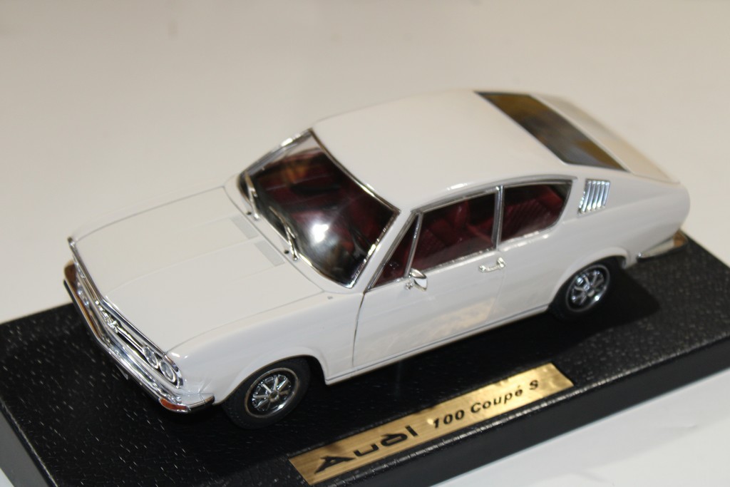 AUDI 100 COUPE S BLANCHE ANSON 1/18°