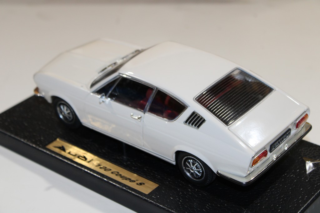 AUDI 100 COUPE S BLANCHE ANSON 1/18°