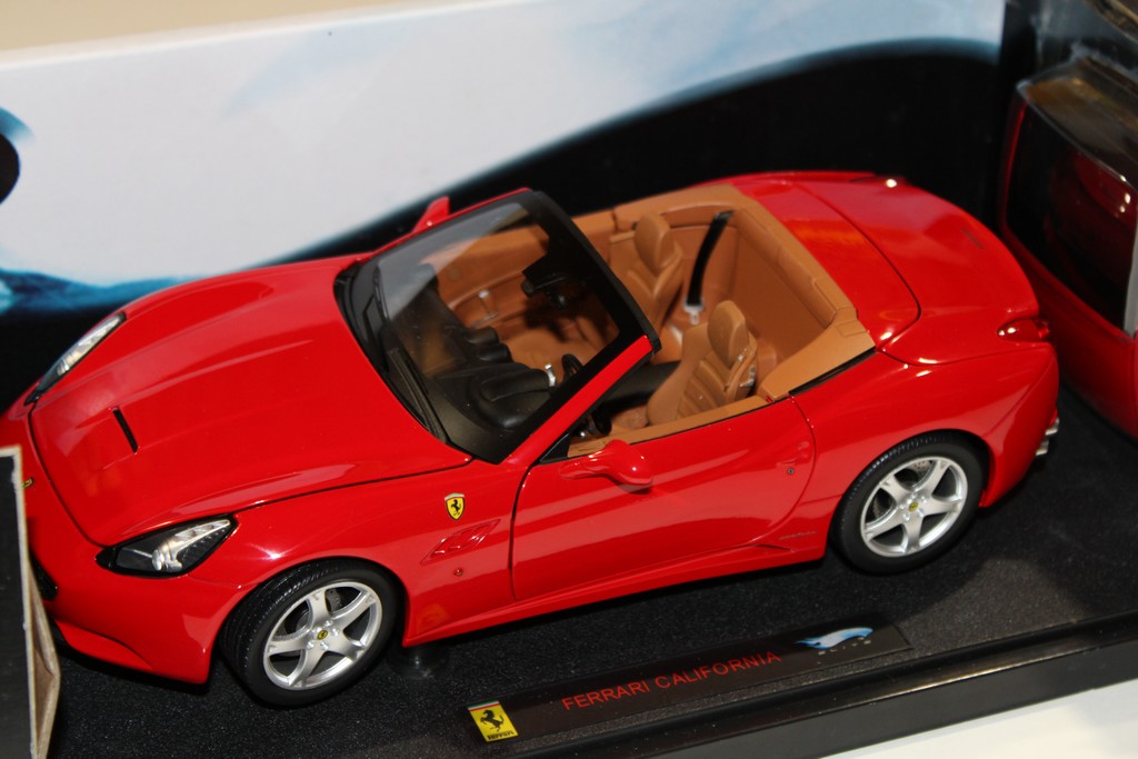 FERRARI CALIFORNIA HOTWHEELS 1/18°