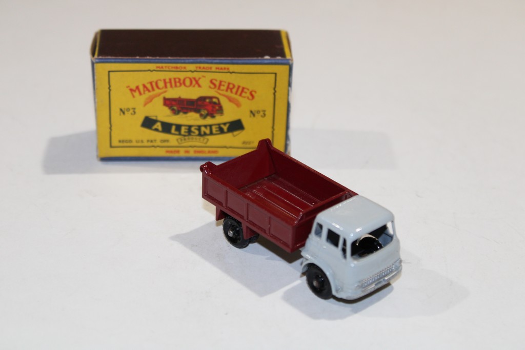 BEDFORD TIPPER TRUCK - MATCHBOX 1/64