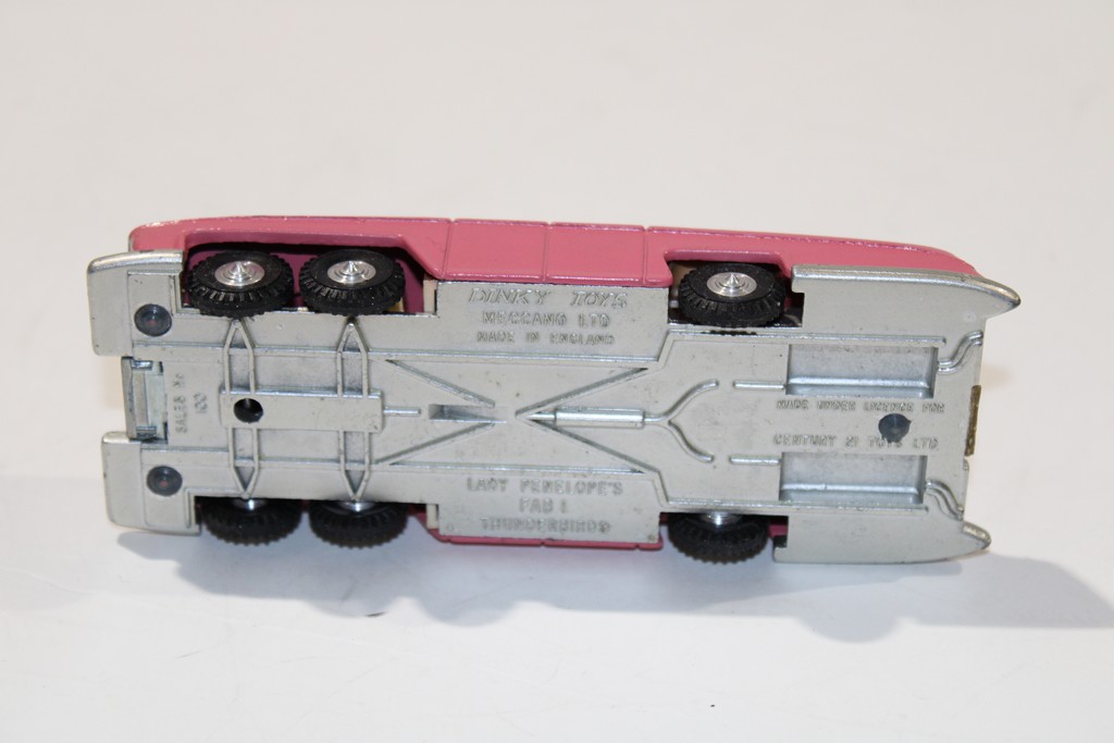 LADY PENELOPE'S FAB I THINDERBIRDS ROSE DINKY 1/43°