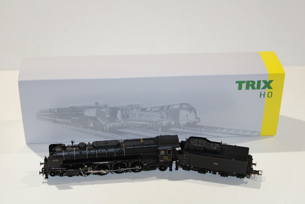 LOCOMOTIVE A VAPEUR 241A SERIE 13 EST TRIX HO