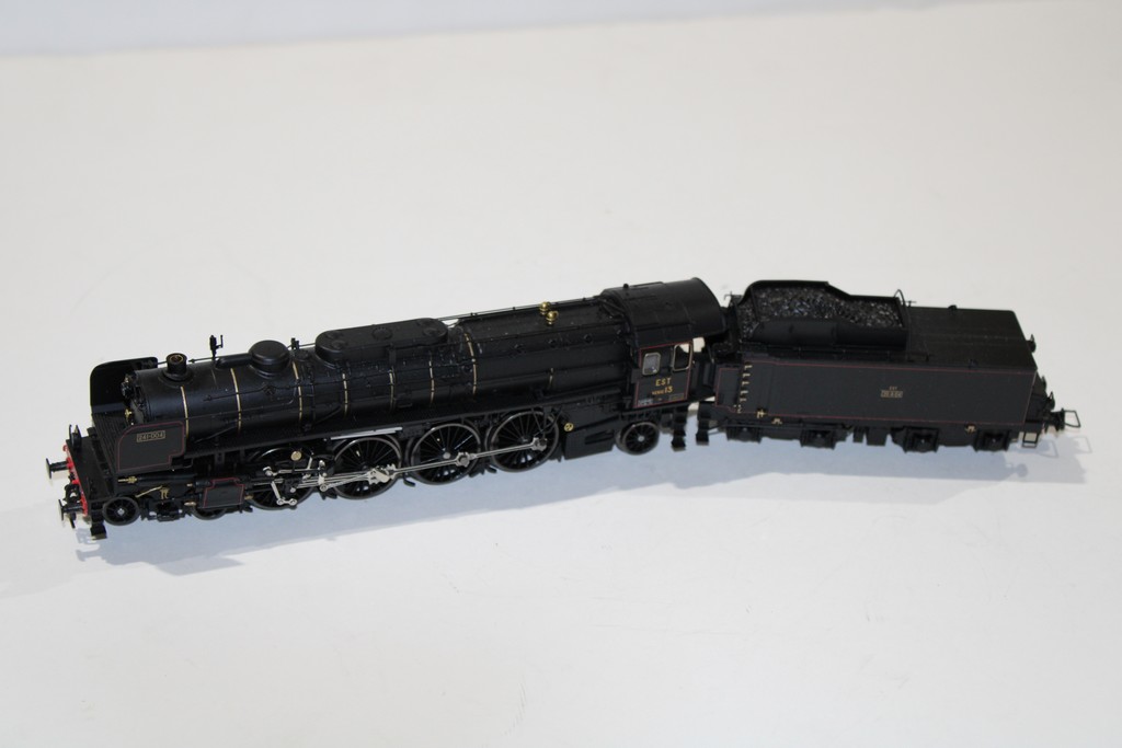 LOCOMOTIVE A VAPEUR 241A SERIE 13 EST TRIX HO