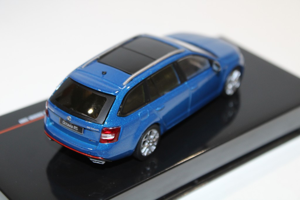 SKODA OCTAVIA RS COMBI III 2017 - IXO 1/43