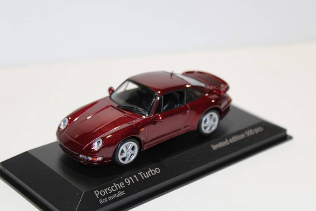 Porsche 911 (993) Turbo 1995 ROUGE ARENA Minichamps 1/43