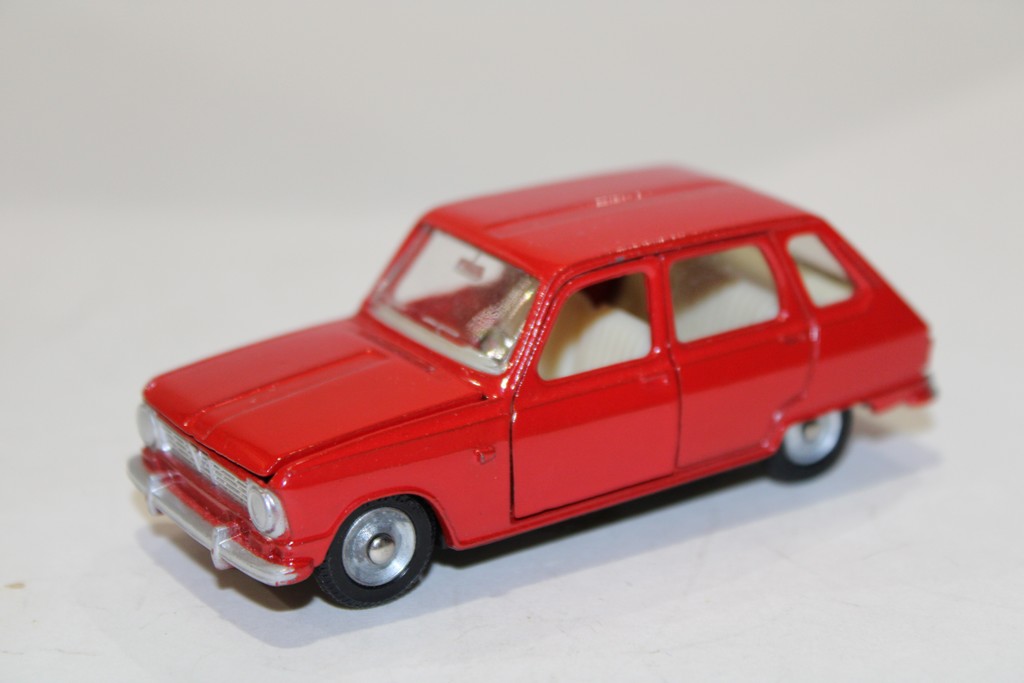 RENAULT 6 ROUGE 1968 DINKY TOYS 1/43°
