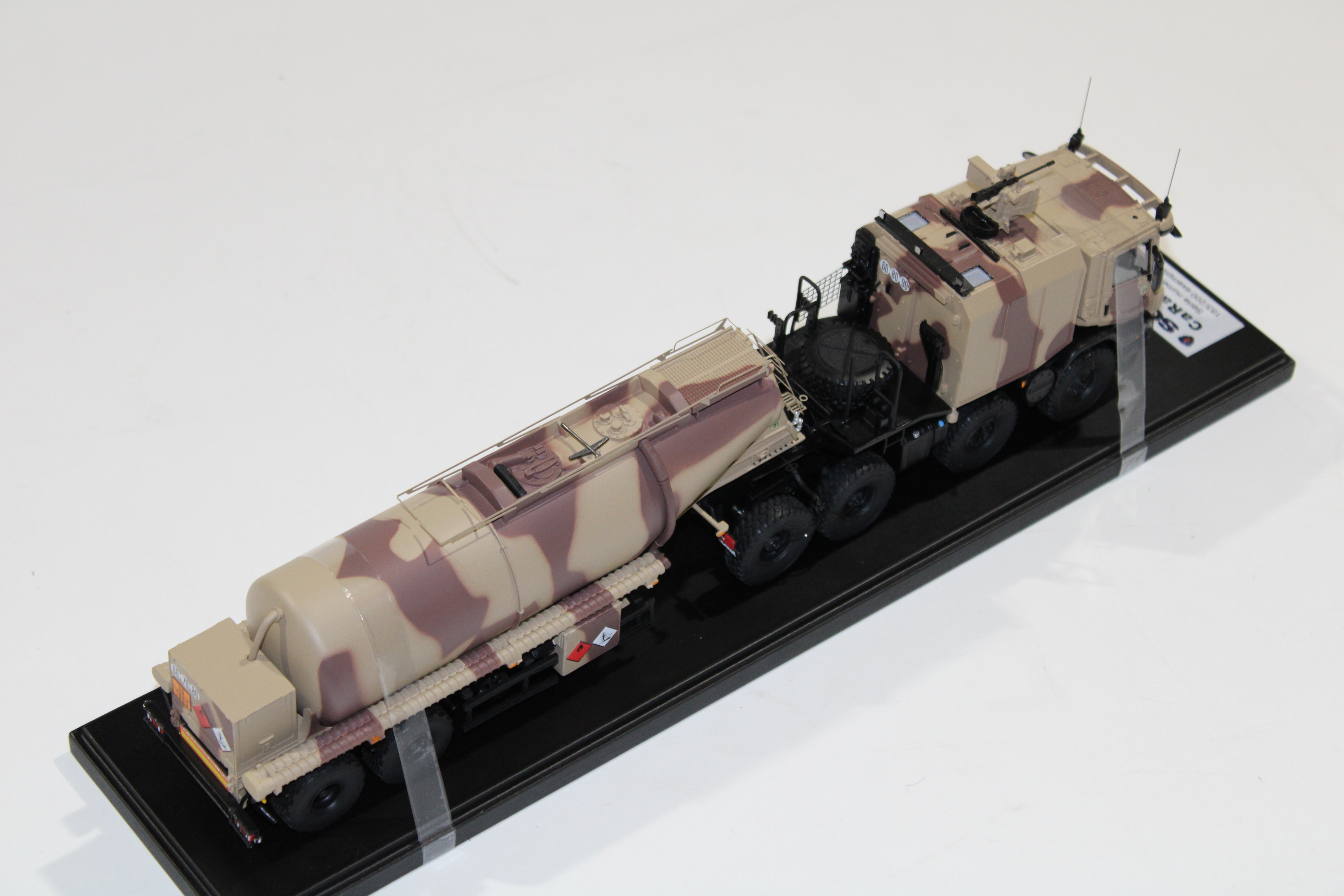 SCANIA CARAPACE MILITAIRE 1/48°