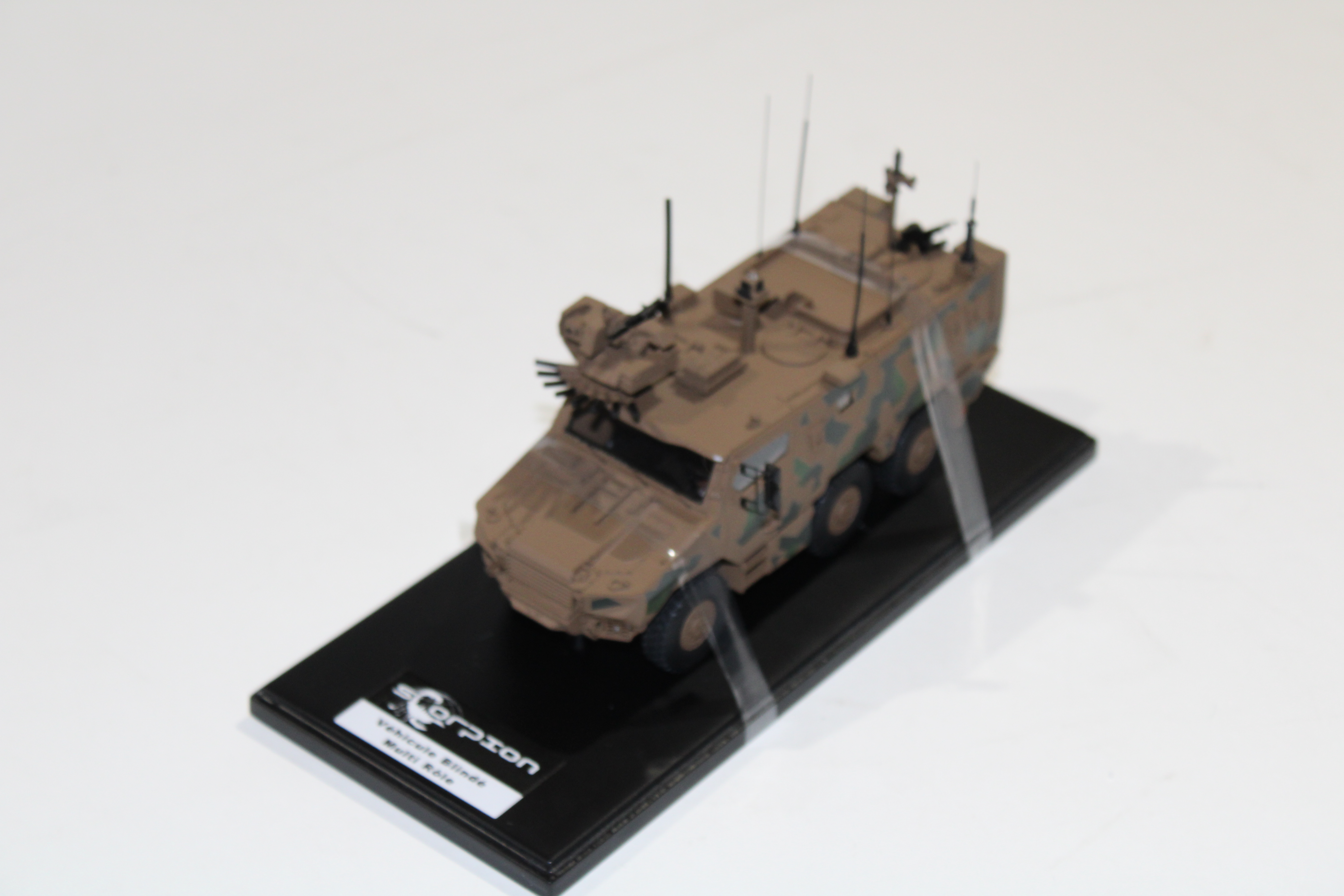 VEHICULE BLINDE MULTIRÔLE SCORPION 1/48°