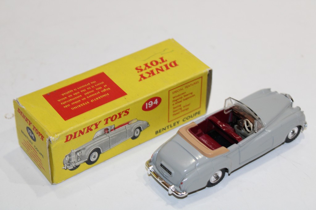 BENTLEY COUPE GRIS 1955 DINKY TOYS 1/43°