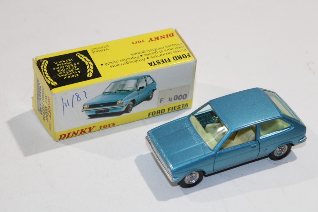 FORD FIESTA BLEU 1975 DINKY TOYS 1/43°