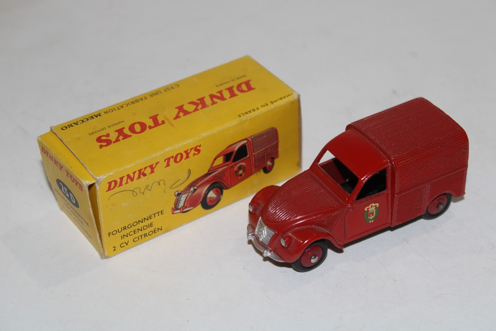 CITROEN 2CV FOURGONNETTE INCENDIE 1960 DINKY TOYS 1/43°