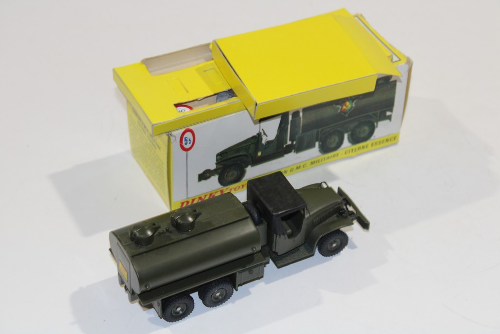 GMC CAMION MILITAIRE CITERNE ESSENCE 1944 DINKY TOYS 1/43°