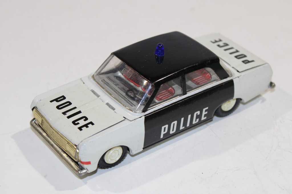 VOITURE DE POLICE FRICTION 1965 VEB PLASTICAR 1/24°