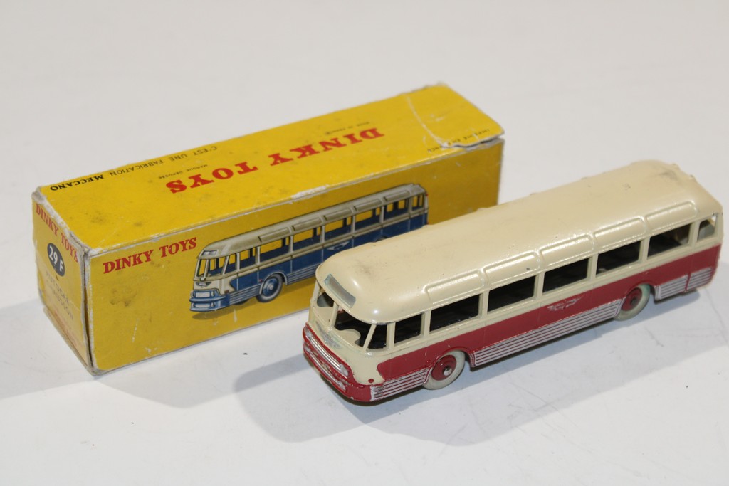 AUTOCAR CHAUSSON 1955 DINKY TOYS 1/55°