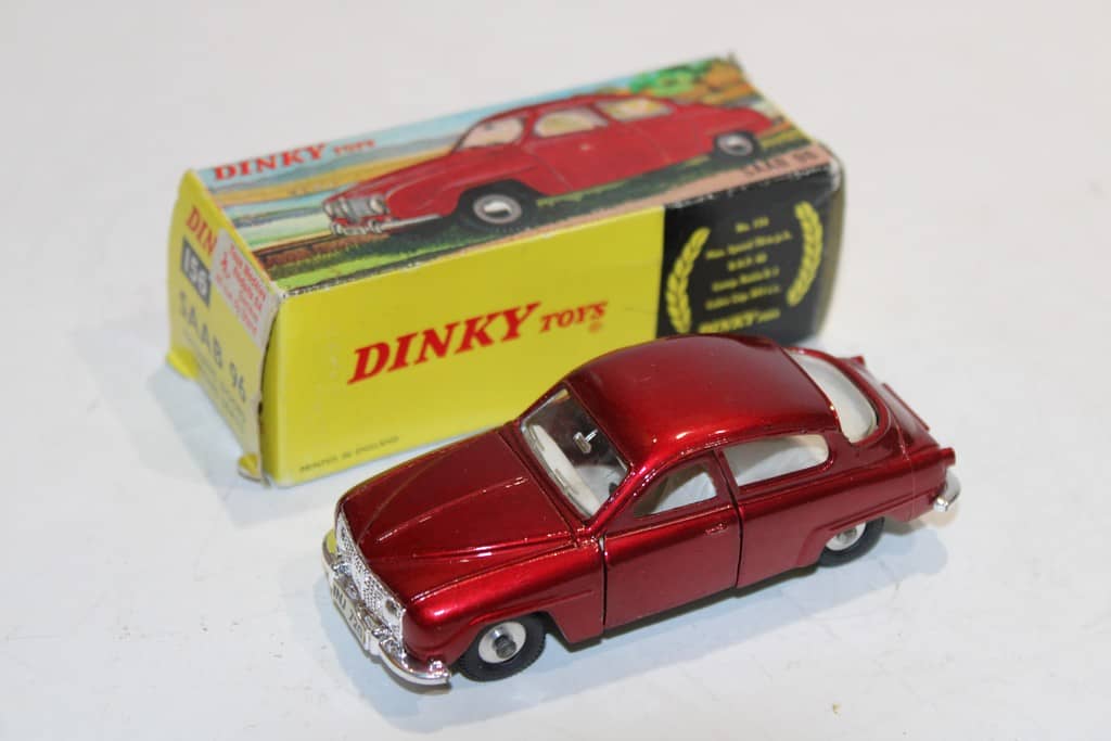 VOITURE MINIATURE FORD TAUNUS DINKY TOYS 1/43 ème Meccano 559 Made in