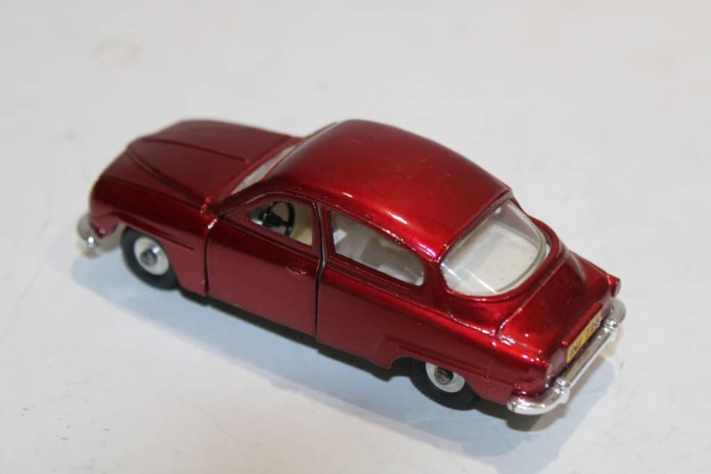 Voiture miniature car SAAB 96 MECCANO LTD DINKY TOYS MADE IN ENGLAND