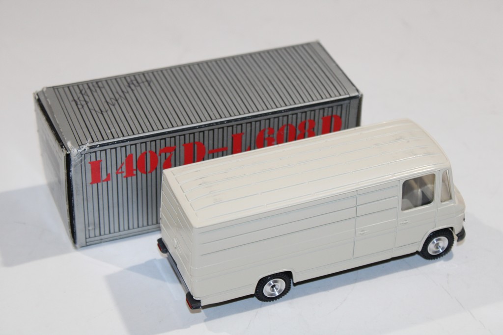 MERCEDES-BENZ L407D-L608D 1975 CURSOR MODEL 1/43°
