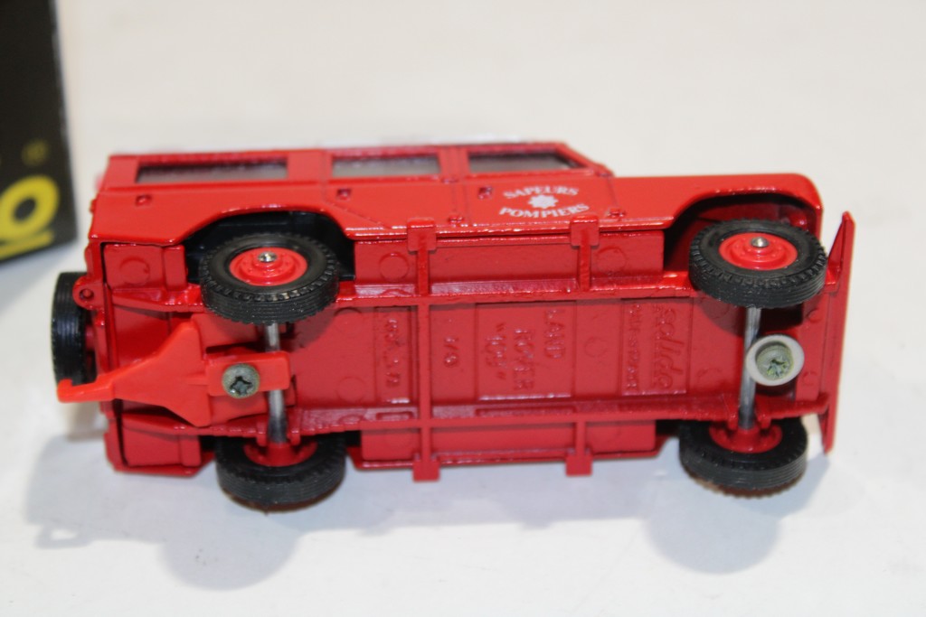 LAND ROVER 109 SAPEURS POMPIERS 1970 SOLIDO 1/43°