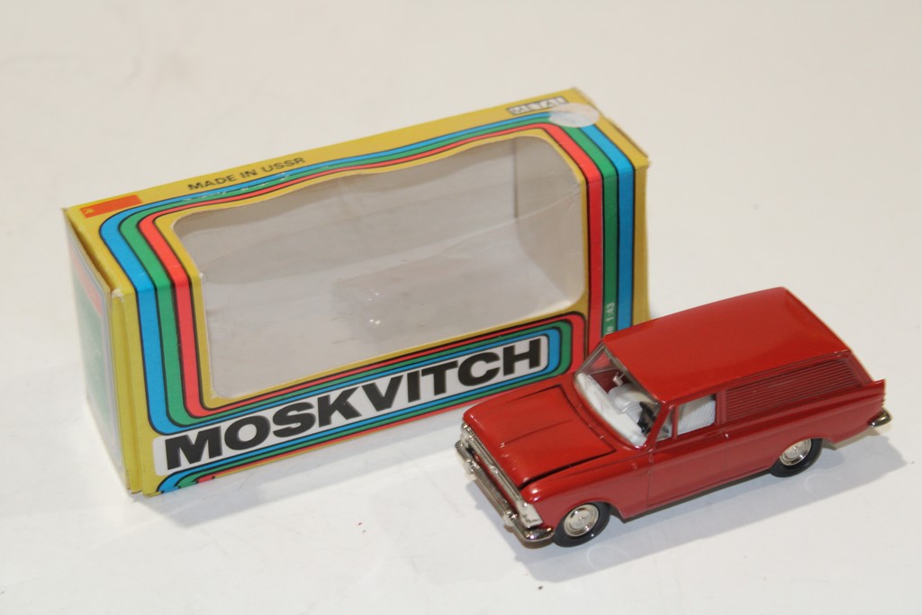 MOSKVITCH CAMIONNETTE ROUGE 1970 NOVOEXPORT 1/43°