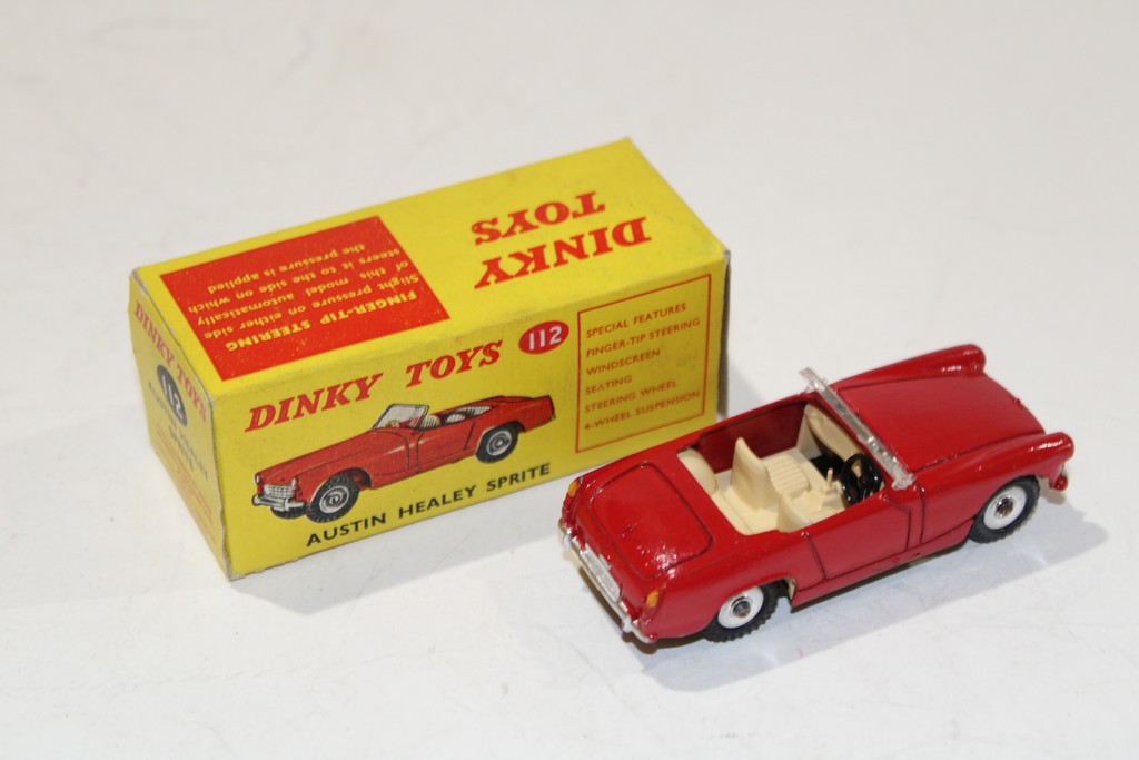 AUSTIN HEALEY SPRITE ROUGE 1960 DINKY TOYS 1/43°
