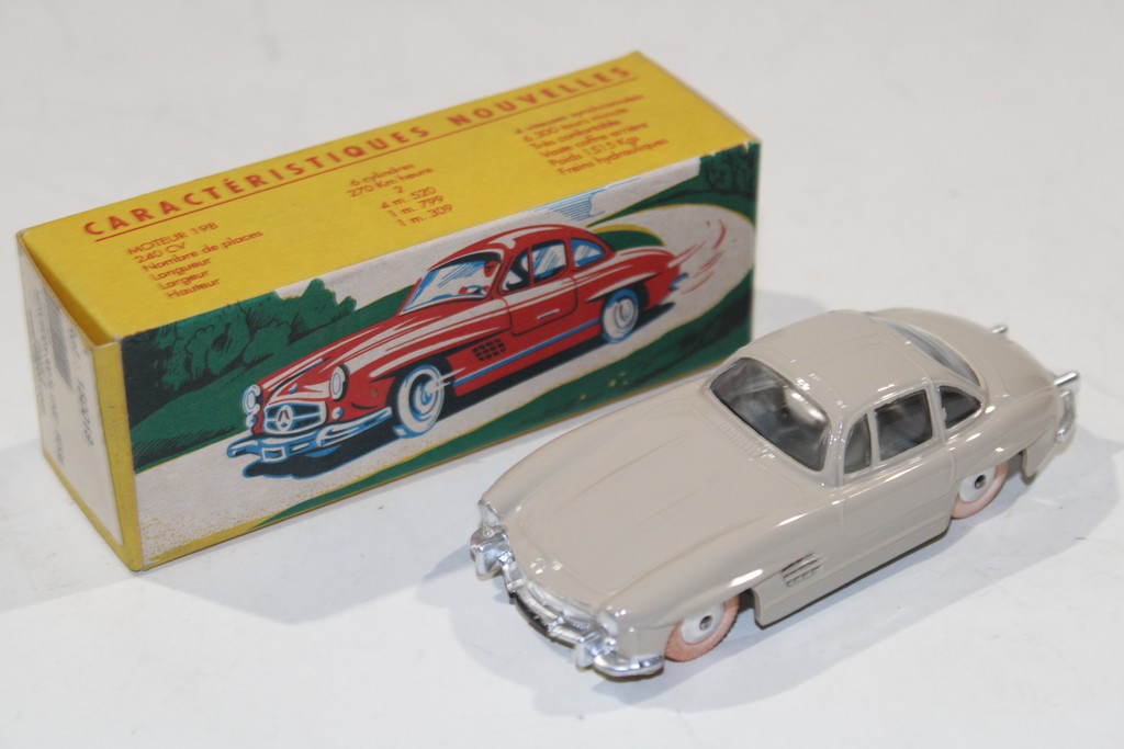 MERCEDES-BENZ 300 SL BEIGE 1954 REEDITION QUIRALU 1/43°